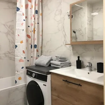 아파트 Superbe Equipe, Le Nid D'eva A Gare, Parking Prive, Balcon, F2, 50m2, 3p *