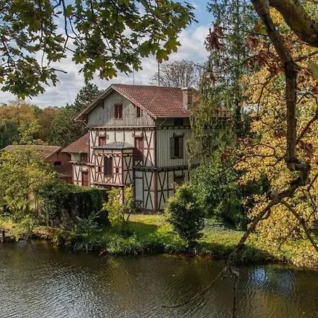 Apartamento Superbe Equipe, Le Nid D'eva A Gare, Parking Prive, Balcon, F2, 50m2, 3p Metz