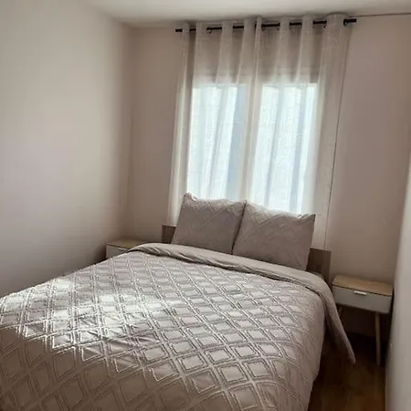 Apartment Superbe Equipe, Le Nid D'eva A Gare, Parking Prive, Balcon, F2, 50m2, 3p