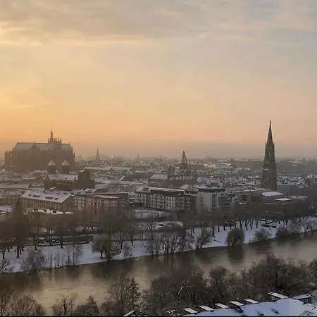 Superbe Equipe, Le Nid D'eva A Gare, Parking Prive, Balcon, F2, 50m2, 3p Metz