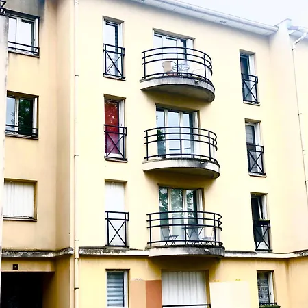 Superbe Equipe, Le Nid D'eva A Gare, Parking Prive, Balcon, F2, 50m2, 3p Apartament