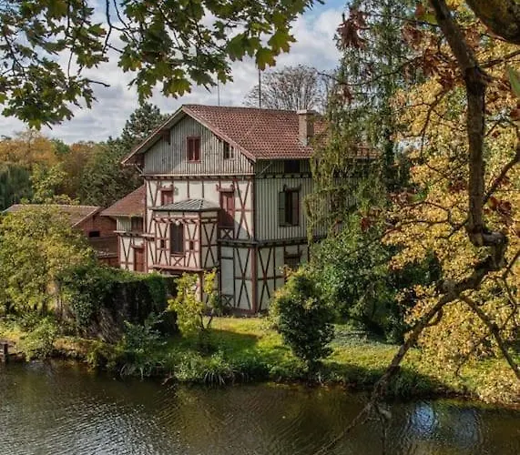 Apartment Superbe Equipe, Le Nid D'eva A Gare, Parking Prive, Balcon, F2, 50m2, 3p Metz