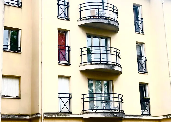 Superbe Equipe, Le Nid D'eva A Gare, Parking Prive, Balcon, F2, 50m2, 3p 아파트